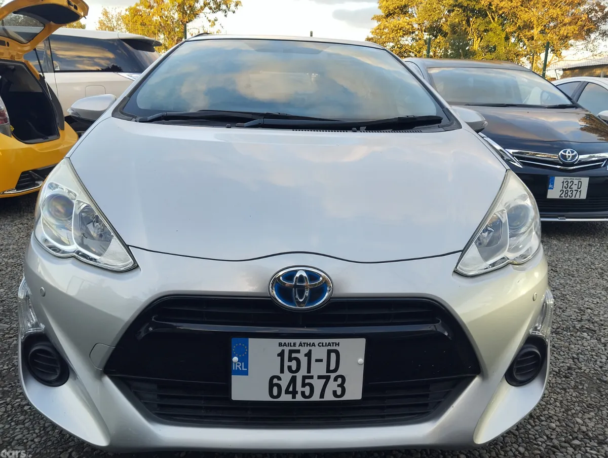 Toyota Aqua Hatchback, Petrol Hybrid, 2015, Silver