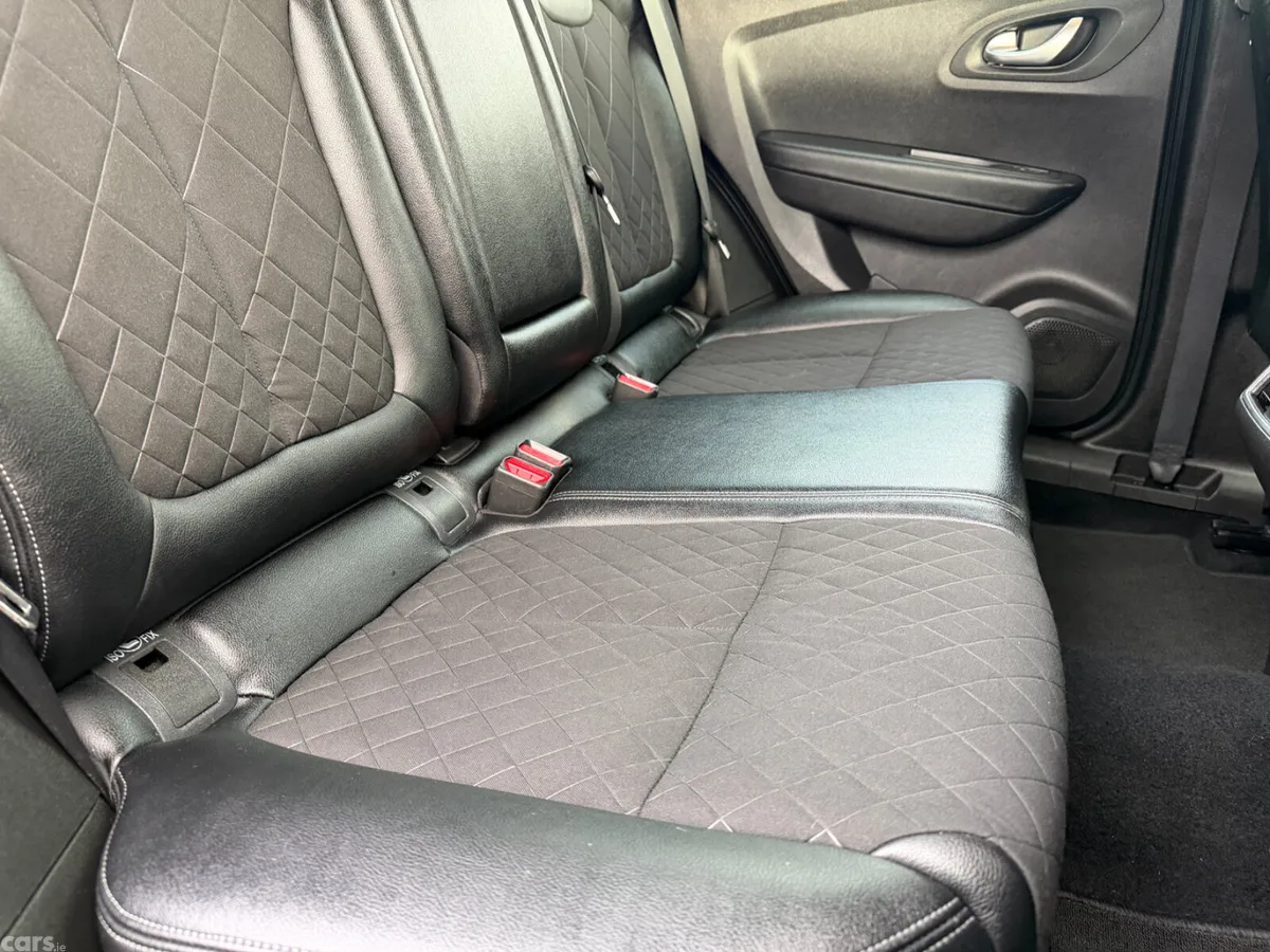Renault Kadjar SUV, Diesel, 2019, Green