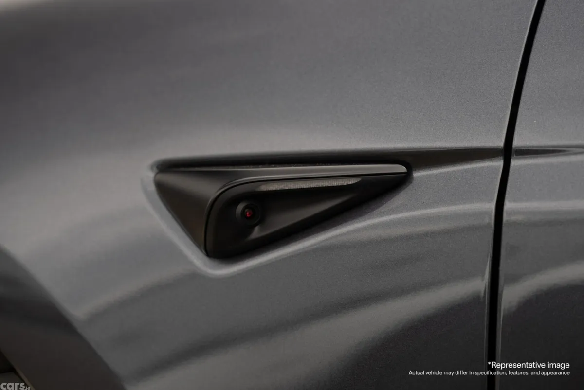 Tesla Model Y MPV, Electric, 2025, Grey