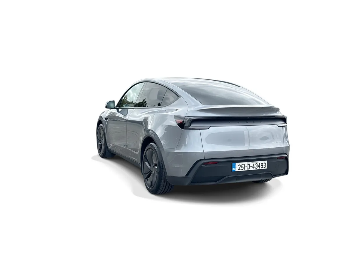 Tesla Model Y MPV, Electric, 2025, Grey