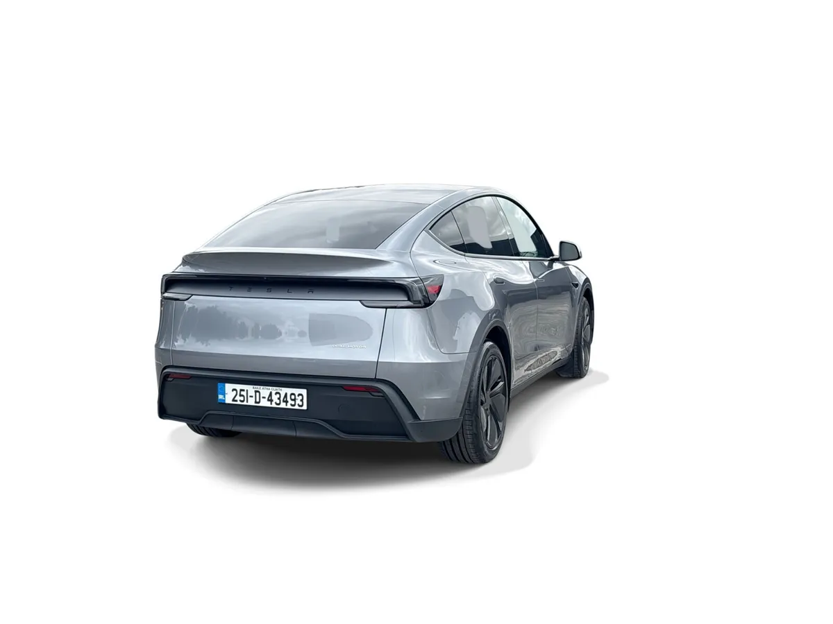 Tesla Model Y MPV, Electric, 2025, Grey