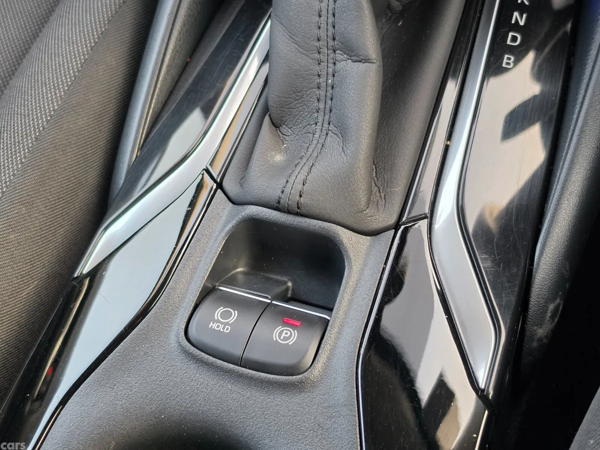 Toyota Corolla Saloon, Petrol Hybrid, 2020, Red