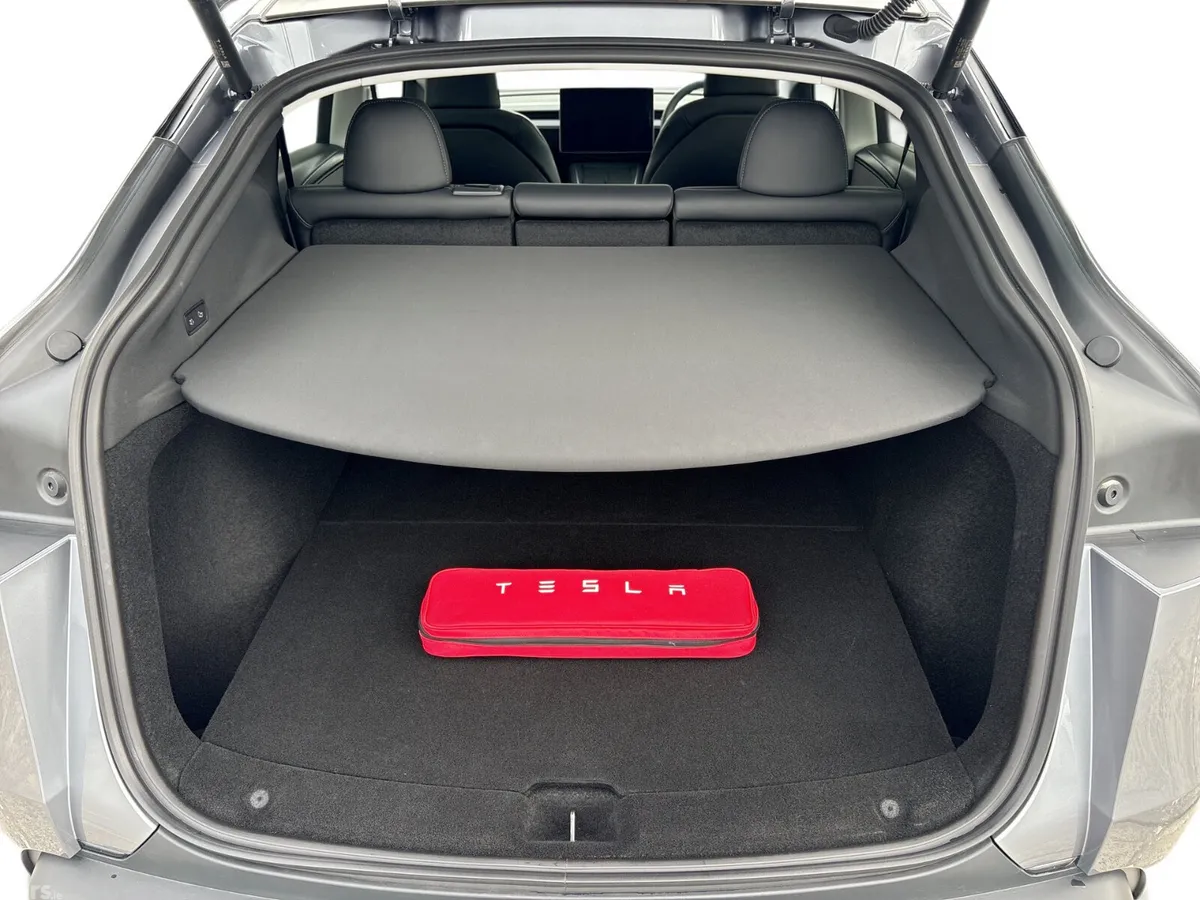 Tesla Model Y MPV, Electric, 2025, Grey