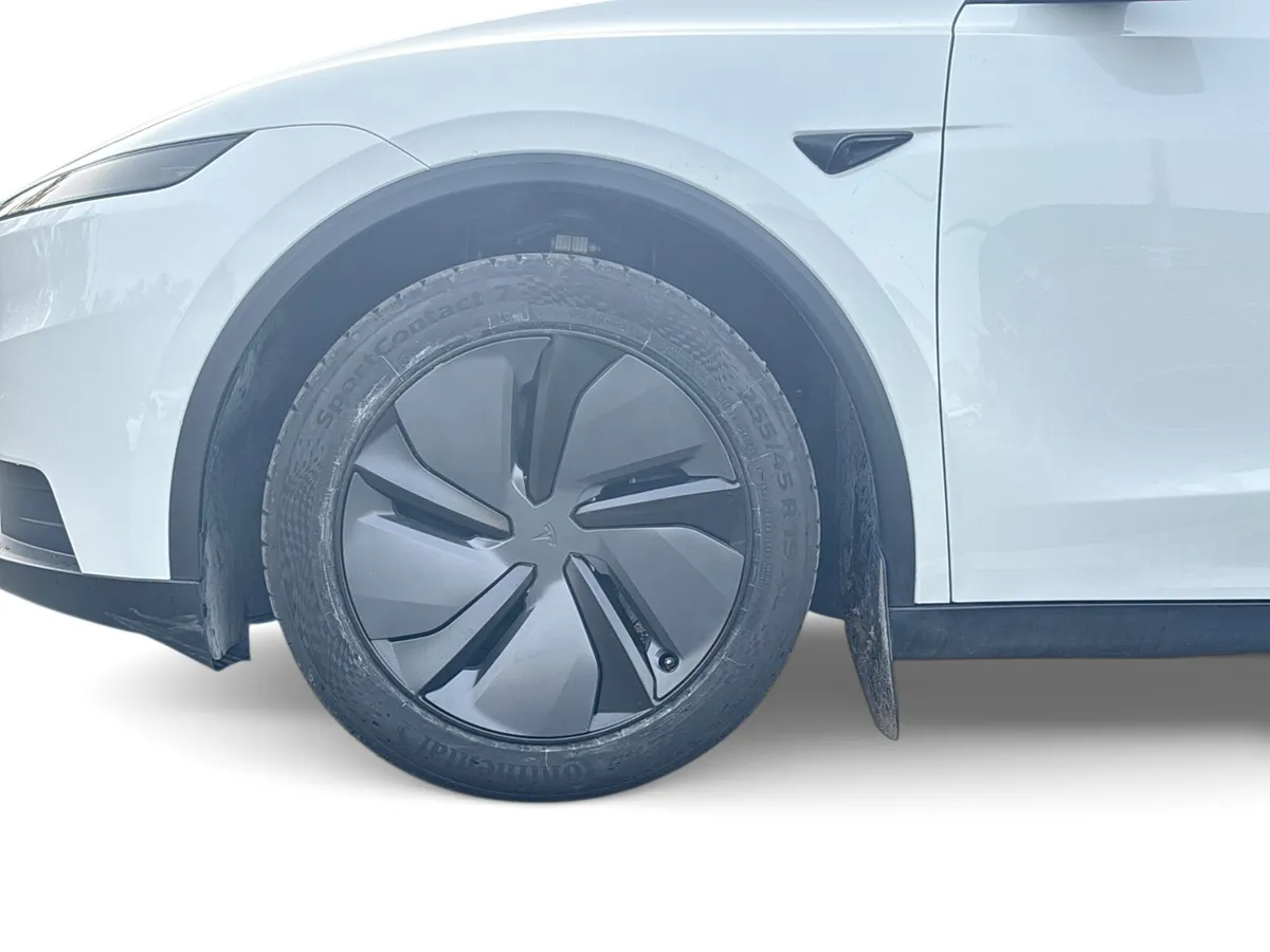 Tesla Model Y MPV, Electric, 2026, White