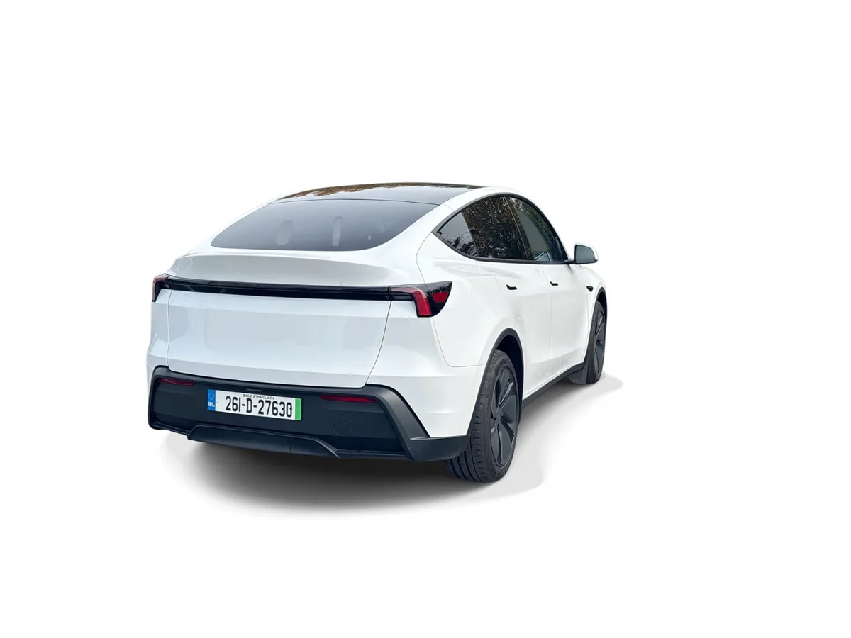 Tesla Model Y MPV, Electric, 2026, White
