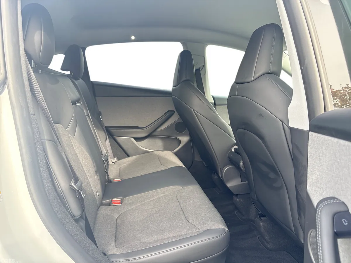 Tesla Model Y MPV, Electric, 2026, White