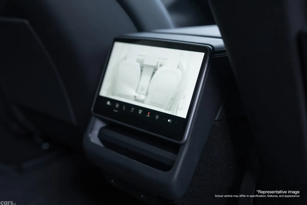 Tesla Model Y MPV, Electric, 2026, White