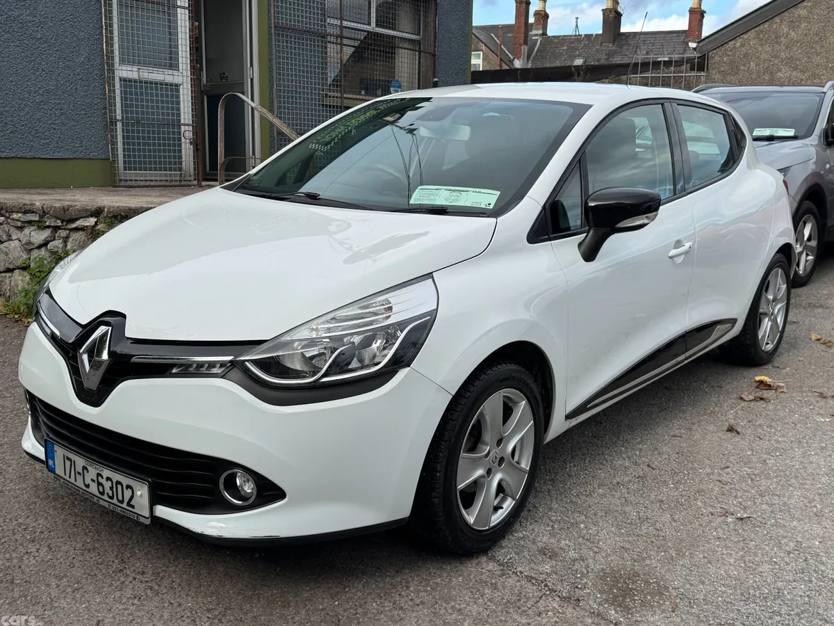 Renault Clio Hatchback, Petrol, 2017, White