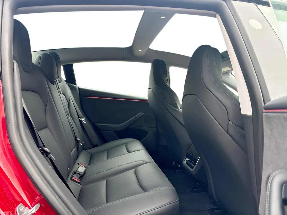 Tesla Model 3 Saloon, Electric, 2025, Red