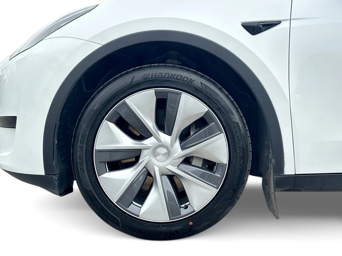 Tesla Model Y Saloon, Electric, 2023, White