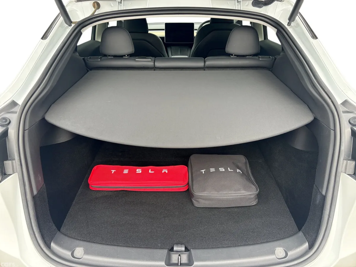 Tesla Model Y Saloon, Electric, 2023, White