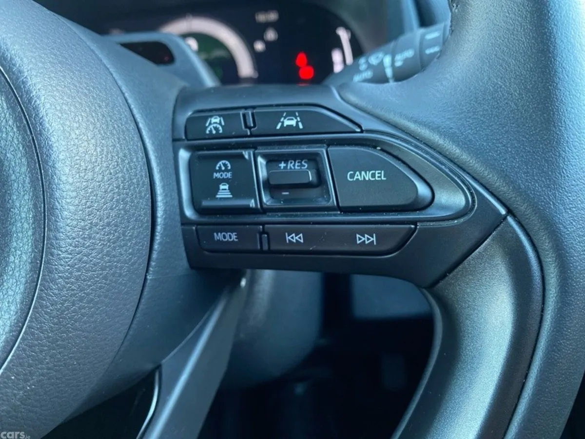 Toyota Yaris Cross Hatchback, Petrol Hybrid, 2026, Grey