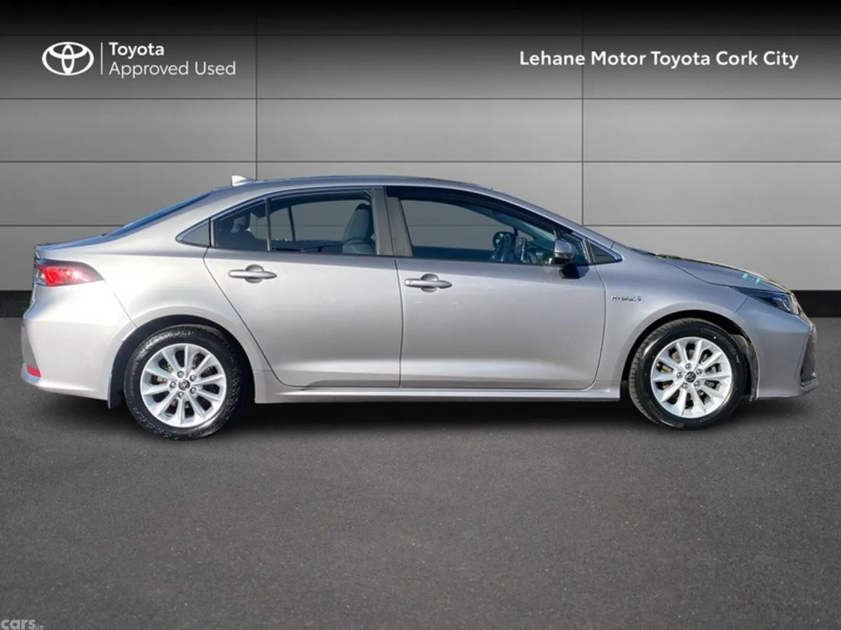 Toyota Corolla Saloon, Petrol Hybrid, 2022, Grey