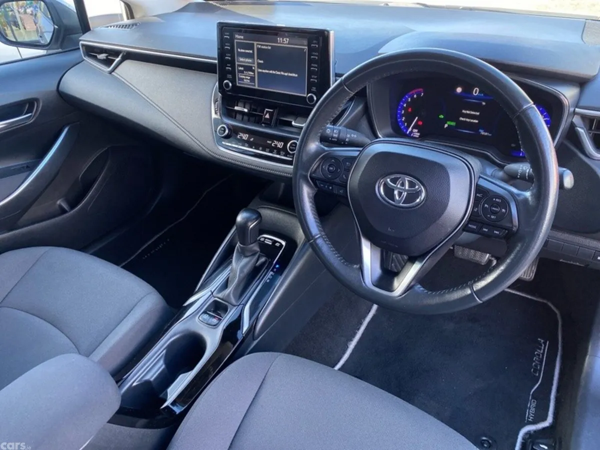 Toyota Corolla Saloon, Petrol Hybrid, 2022, Grey