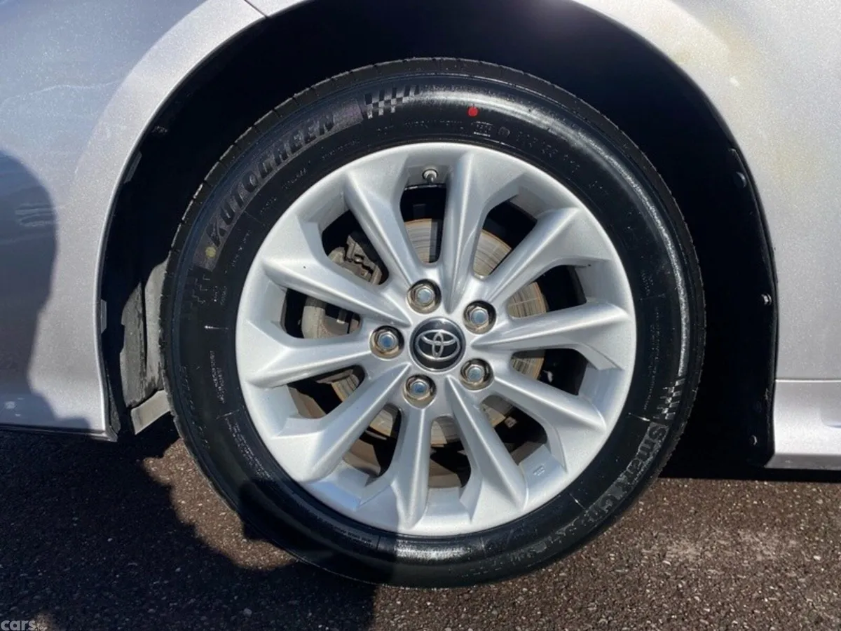 Toyota Corolla Saloon, Petrol Hybrid, 2022, Grey
