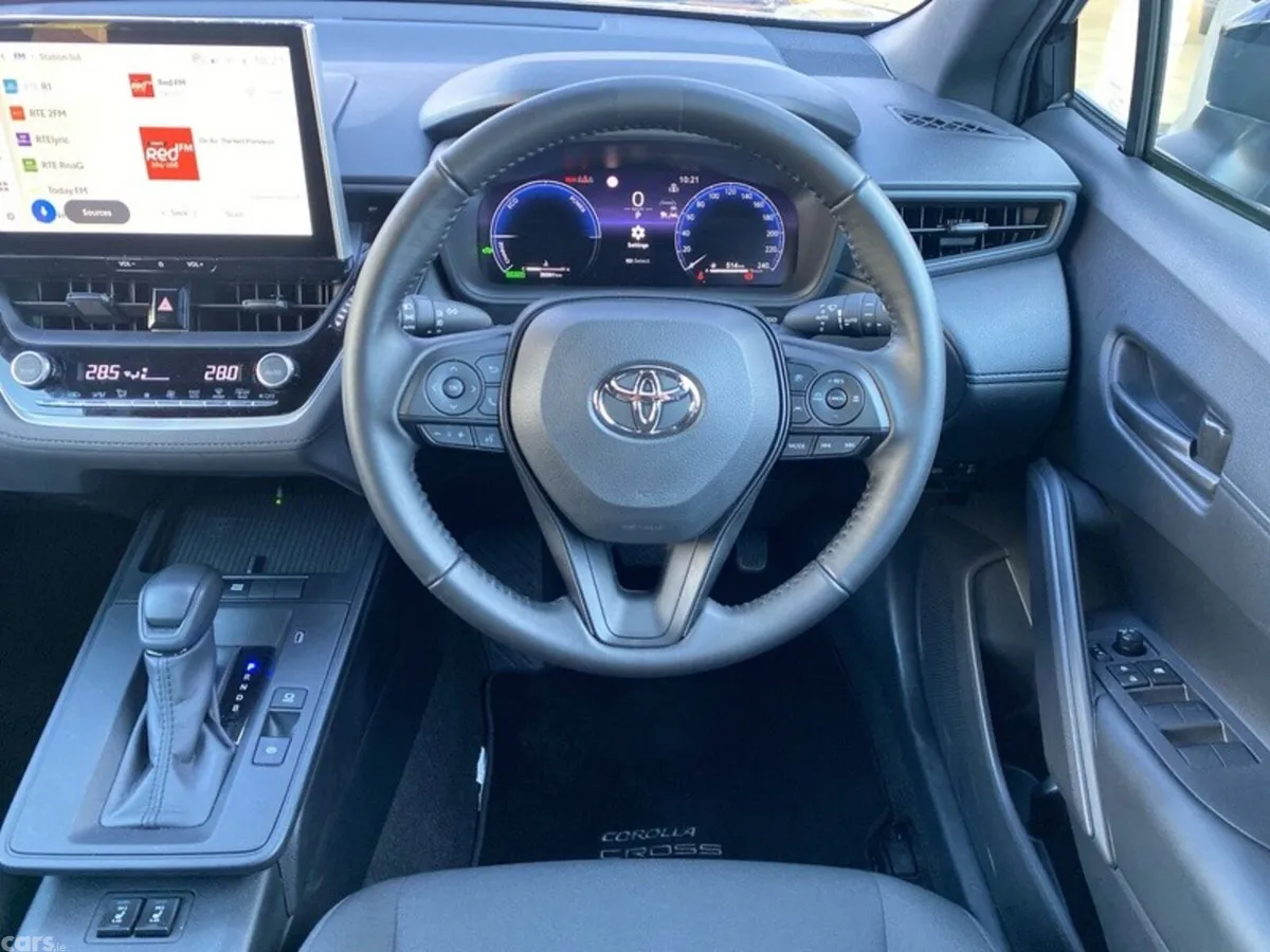 Toyota Corolla Cross Hatchback, Petrol Hybrid, 2026, Black