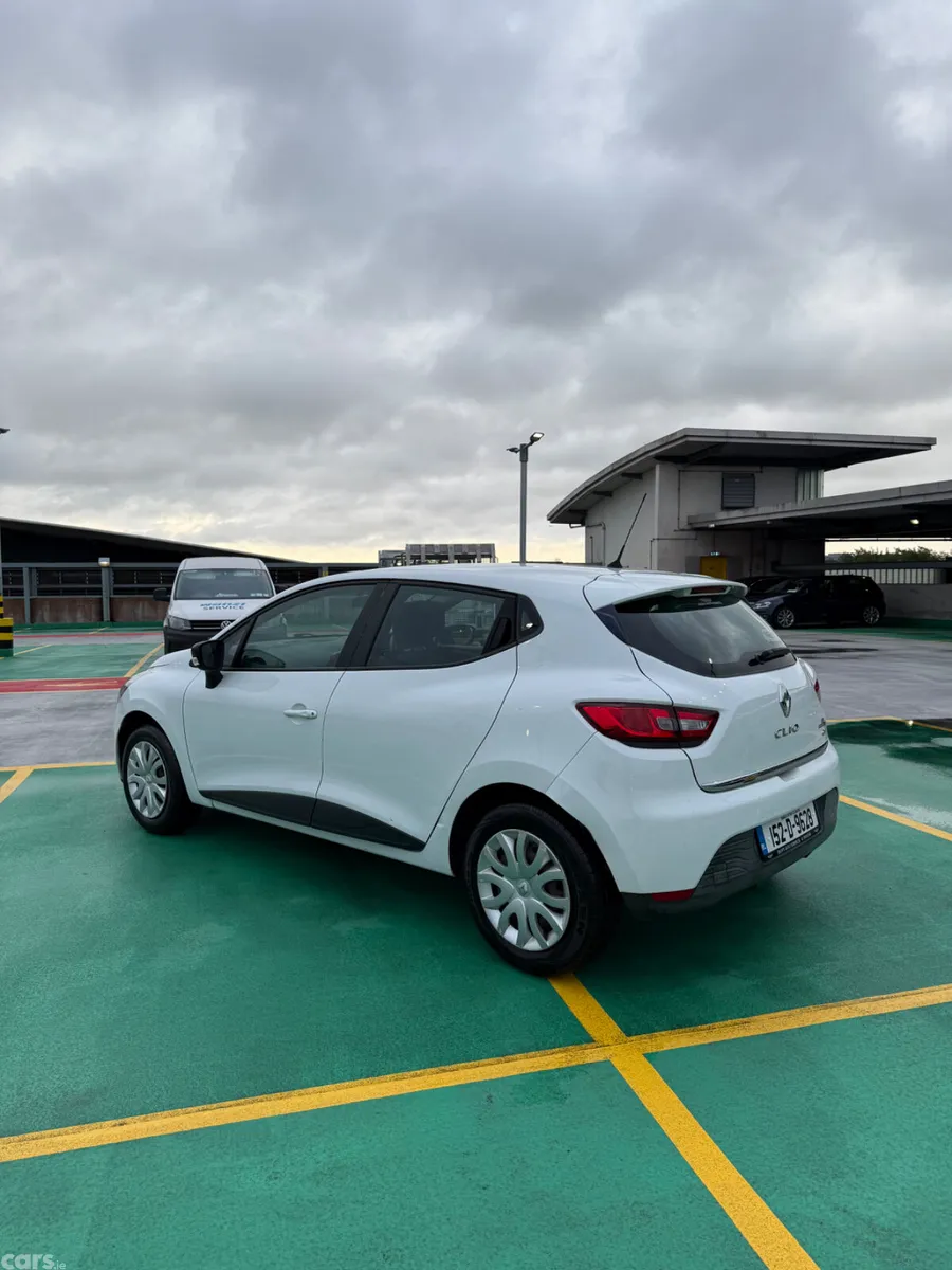 Renault Clio Hatchback, Petrol, 2015, White