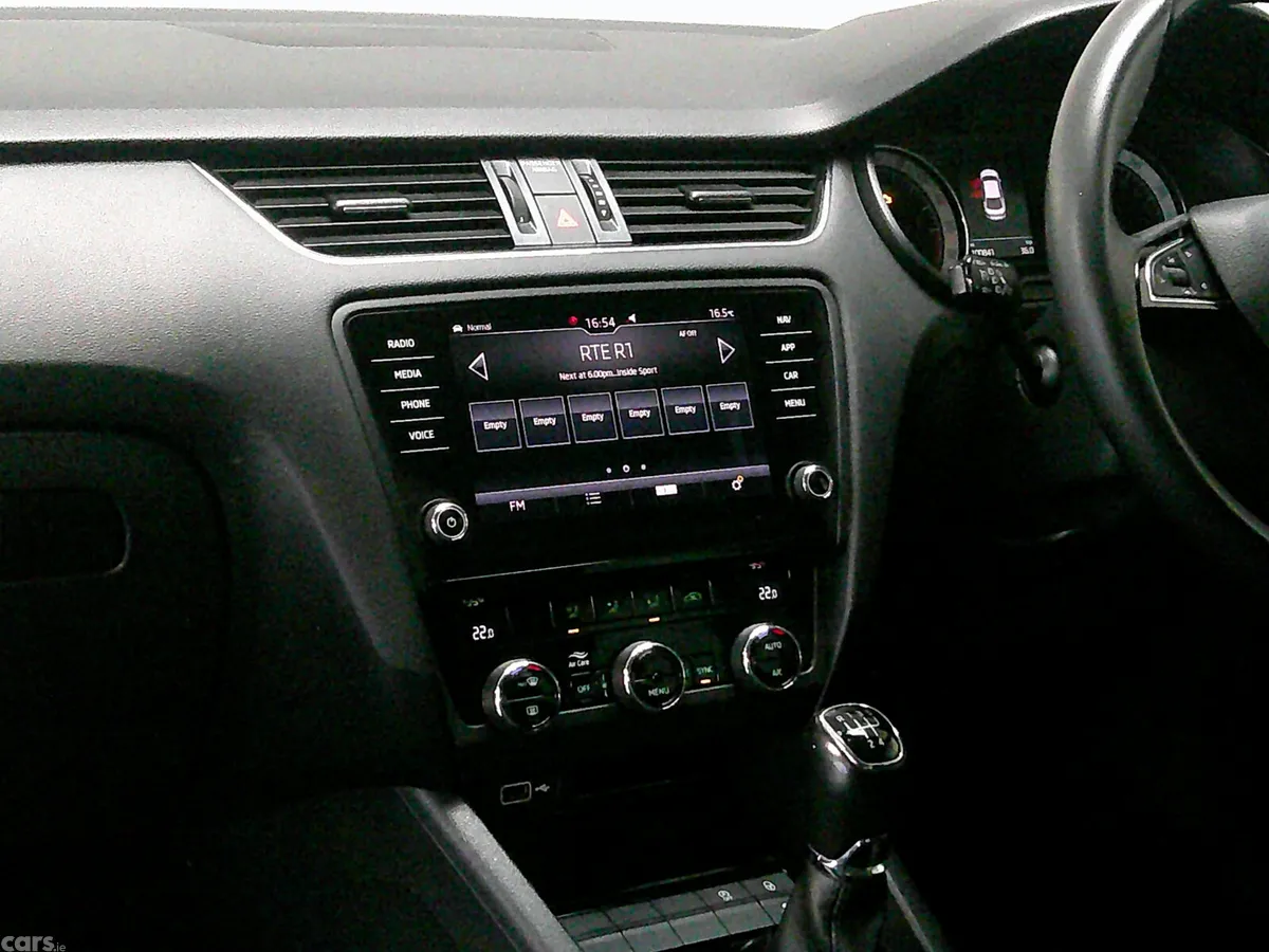 Skoda Octavia Hatchback, Diesel, 2019, Grey