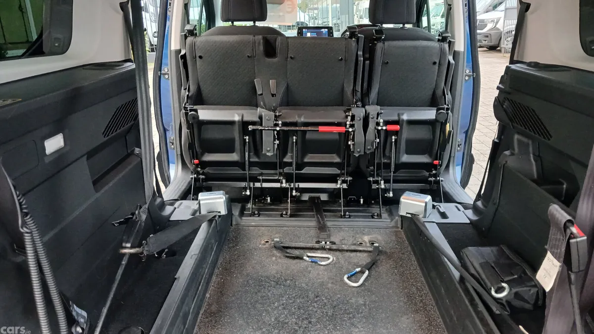 Peugeot Rifter MPV, Diesel, 2021, Blue