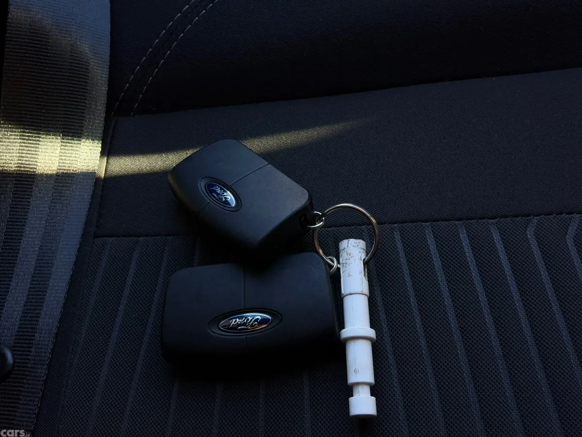 Ford Fiesta Hatchback, Petrol, 2015, Other