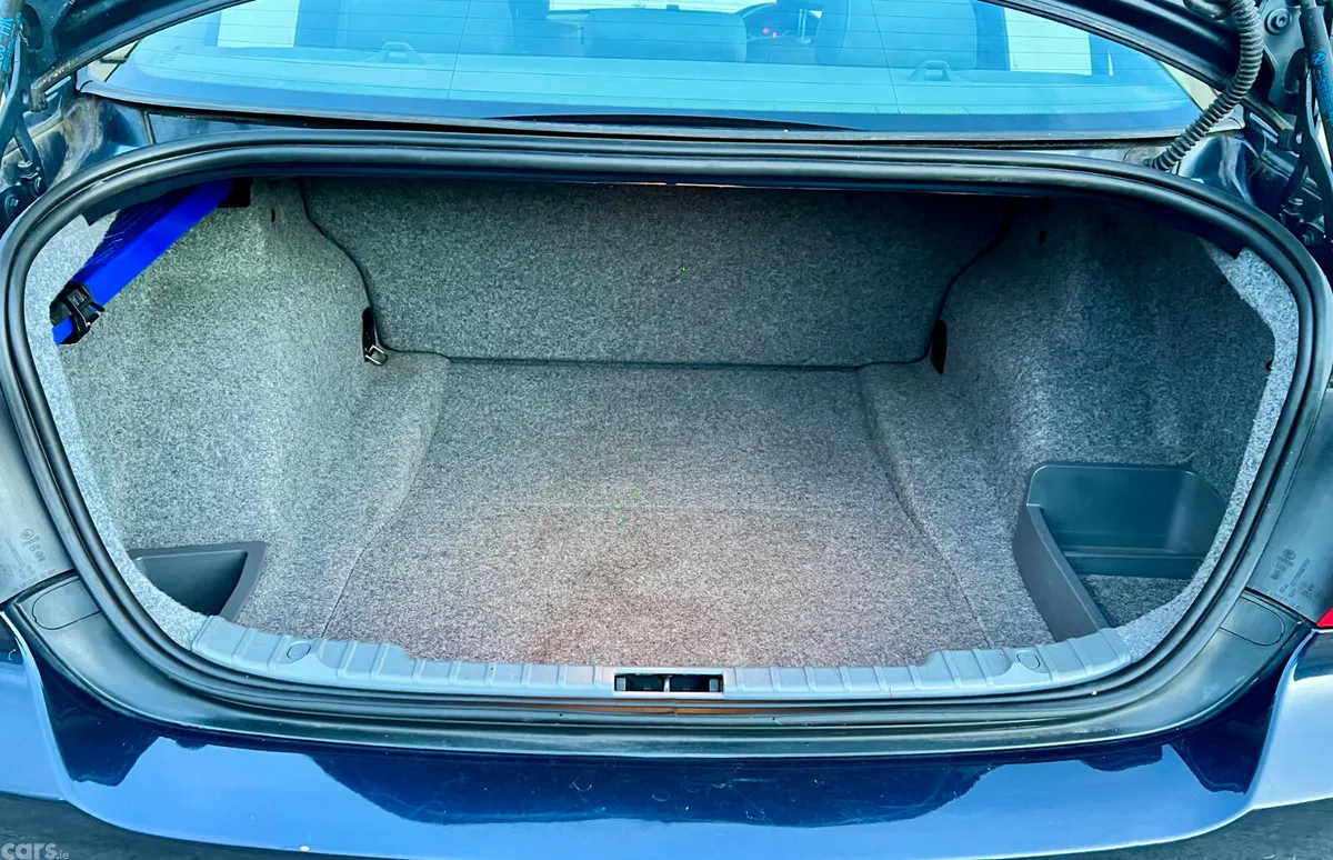 BMW 3-Series Saloon, Petrol, 2007, Blue