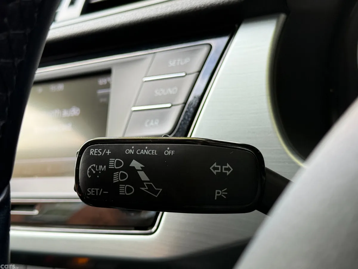 Skoda Fabia Hatchback, Petrol, 2015, Silver