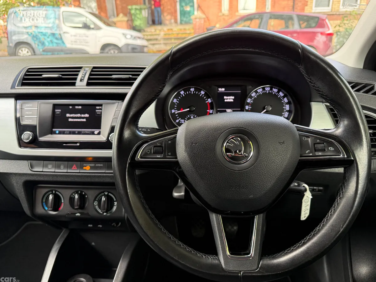 Skoda Fabia Hatchback, Petrol, 2015, Silver