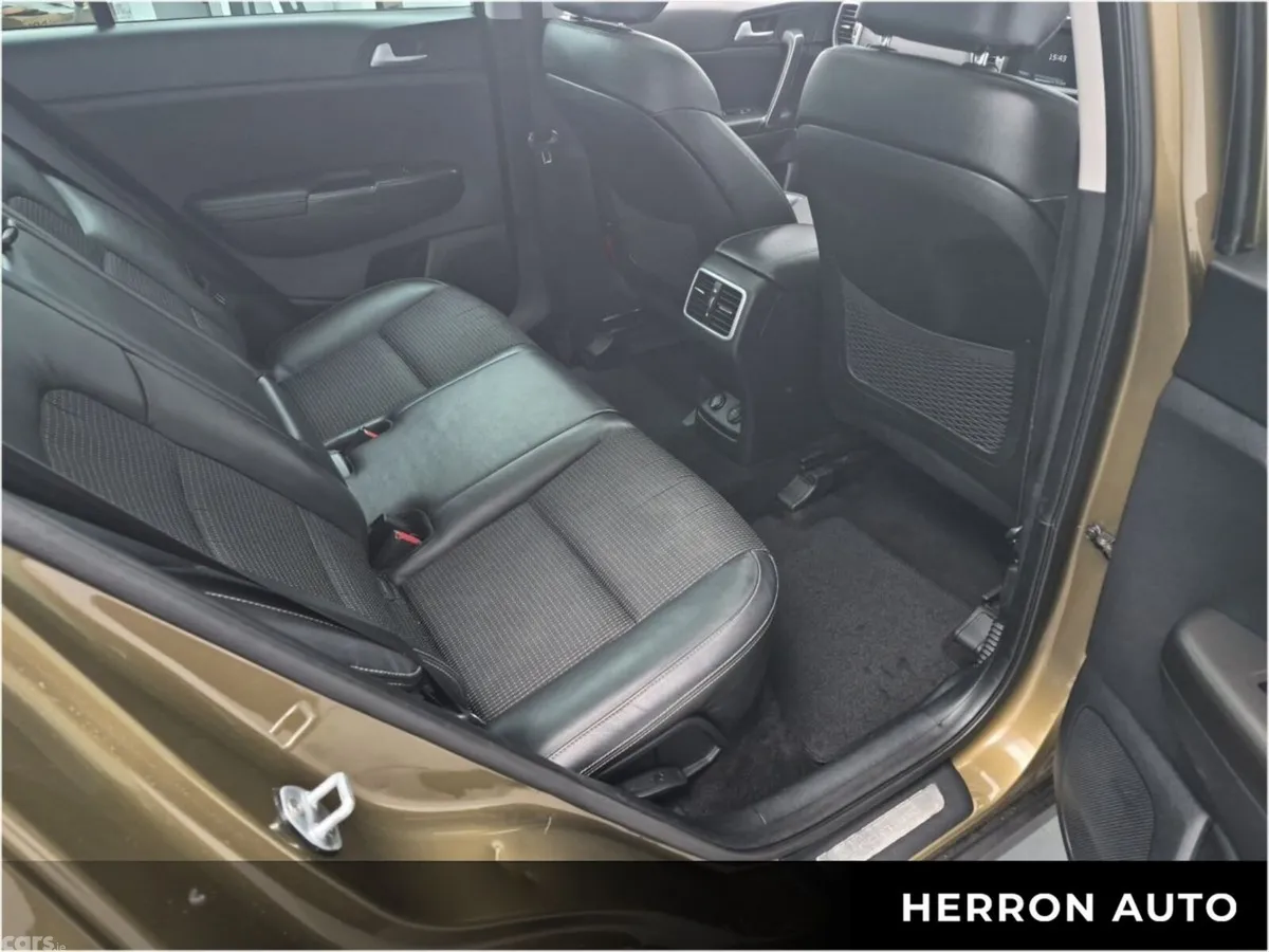 Kia Sportage SUV, Diesel, 2016, Green