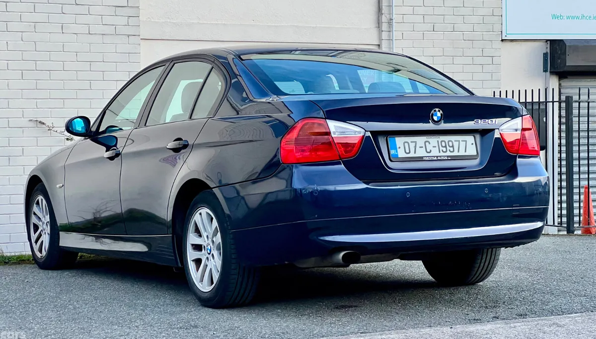 BMW 3-Series Saloon, Petrol, 2007, Blue