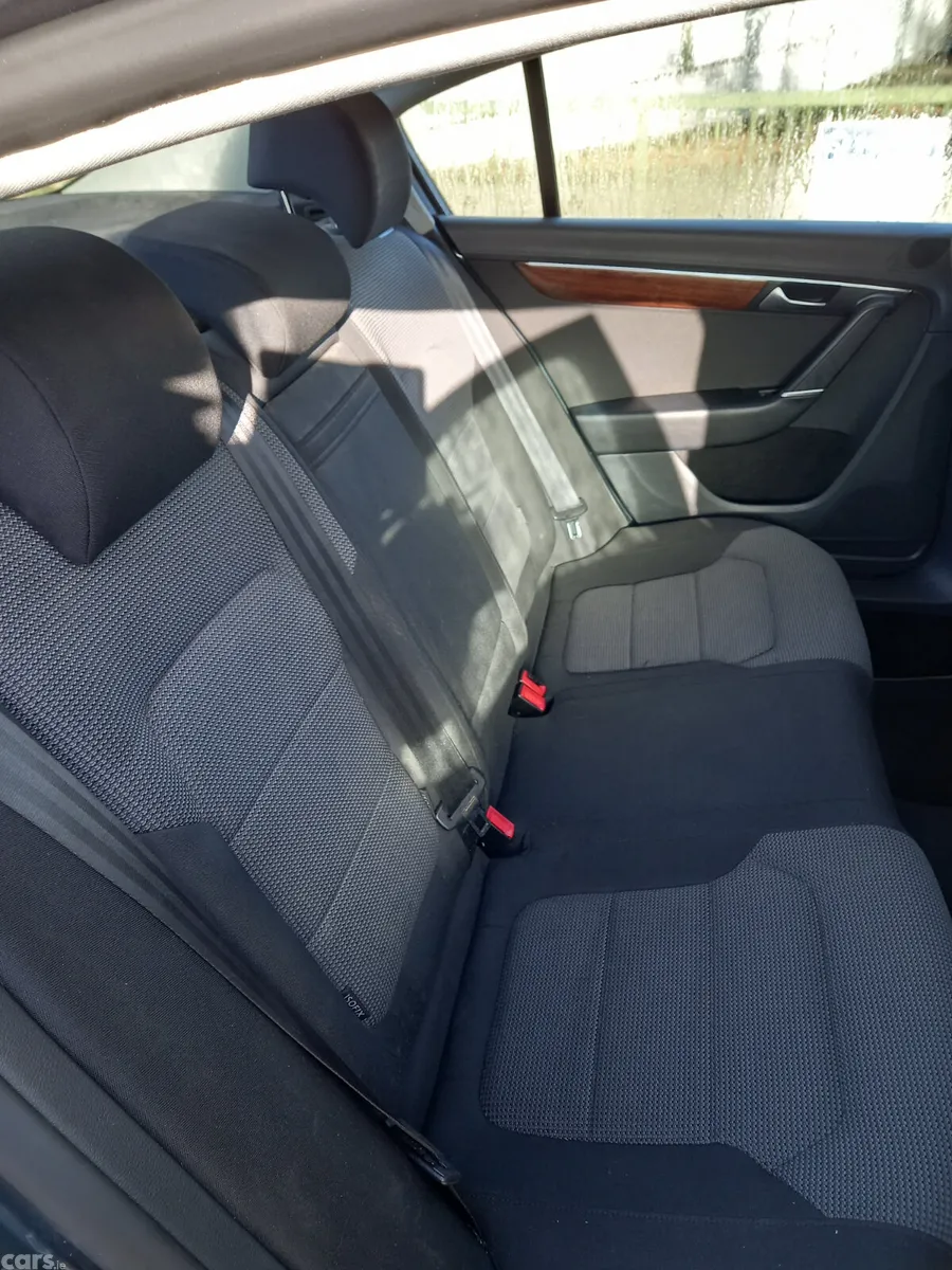 Volkswagen Passat Saloon, Diesel, 2013, Grey