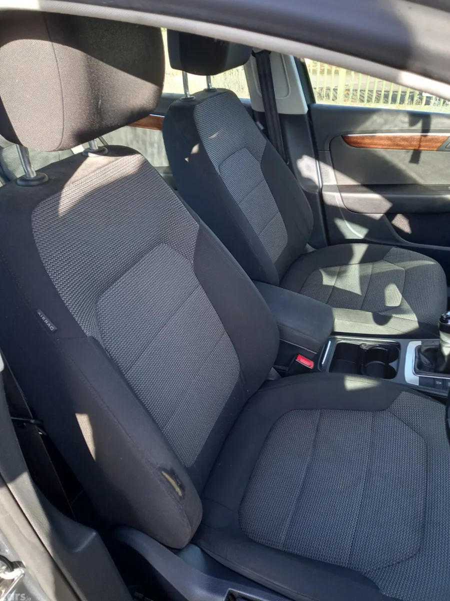 Volkswagen Passat Saloon, Diesel, 2013, Grey