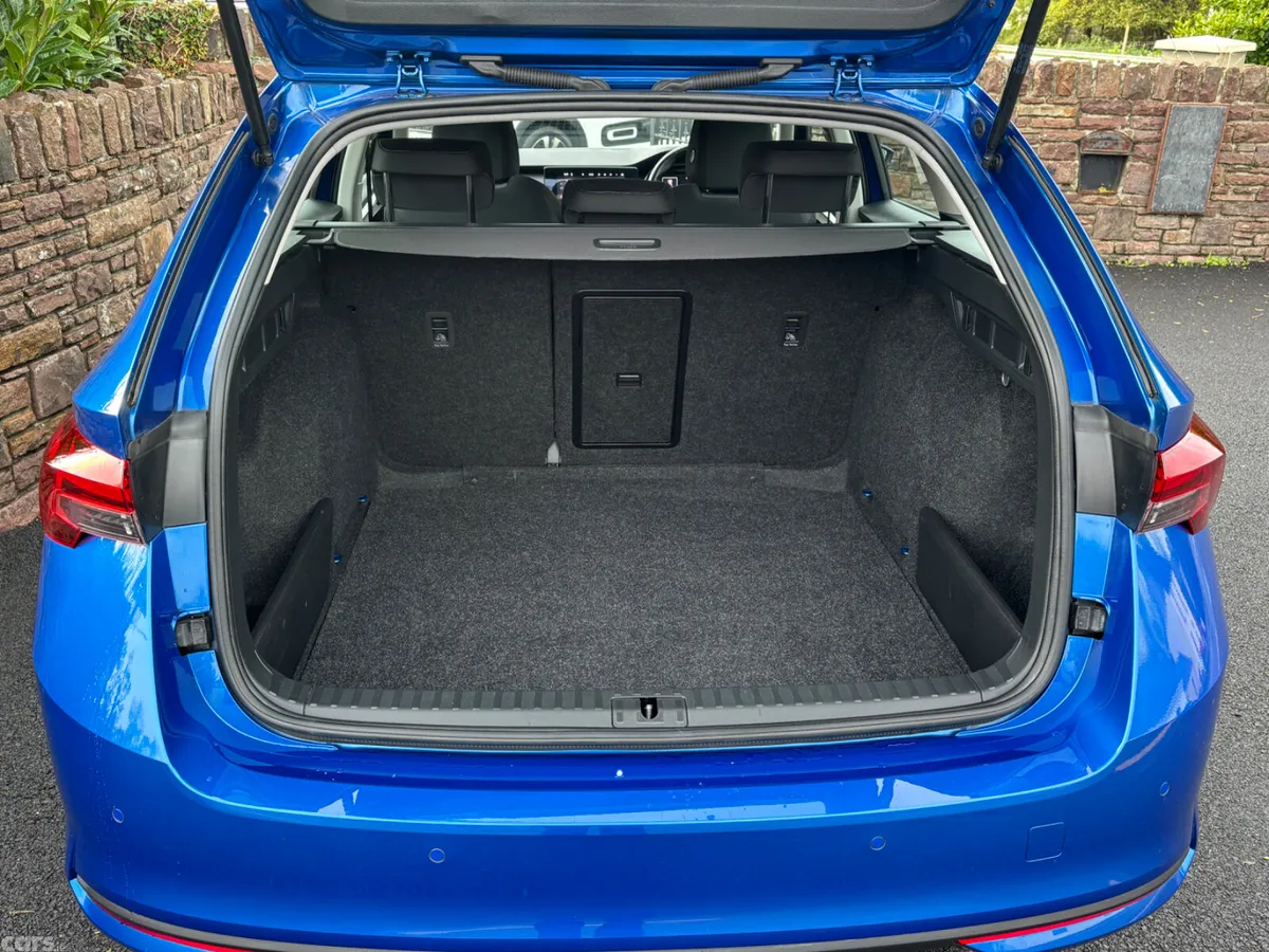 Skoda Octavia Estate, Diesel, 2024, Blue