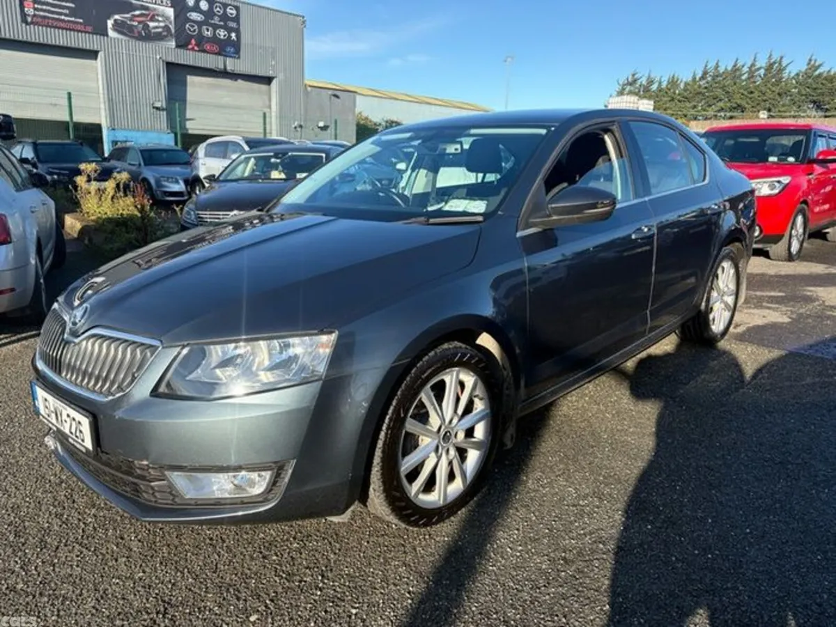 Skoda Octavia Saloon, Diesel, 2015, Grey