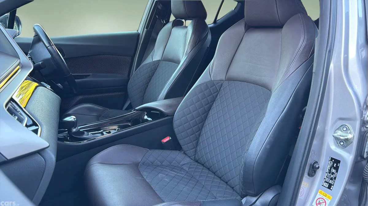 Toyota C-HR SUV, Petrol Hybrid, 2018, Grey