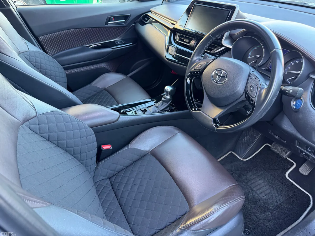 Toyota C-HR SUV, Petrol Hybrid, 2018, Grey