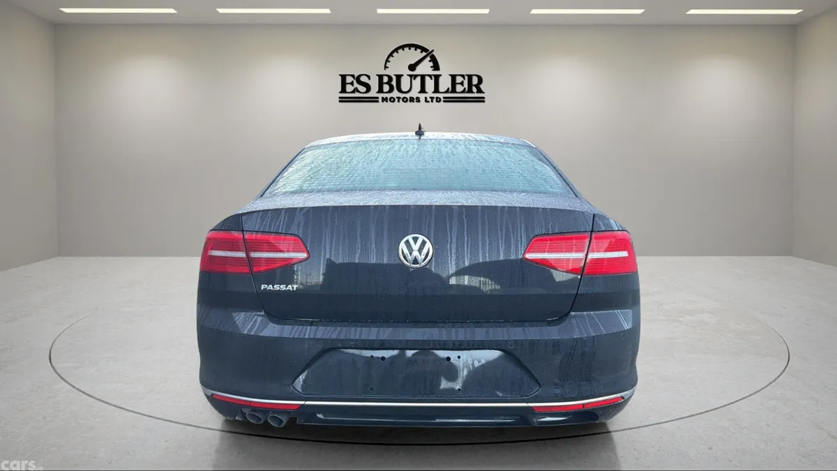 Volkswagen Passat Saloon, Diesel, 2018, Black