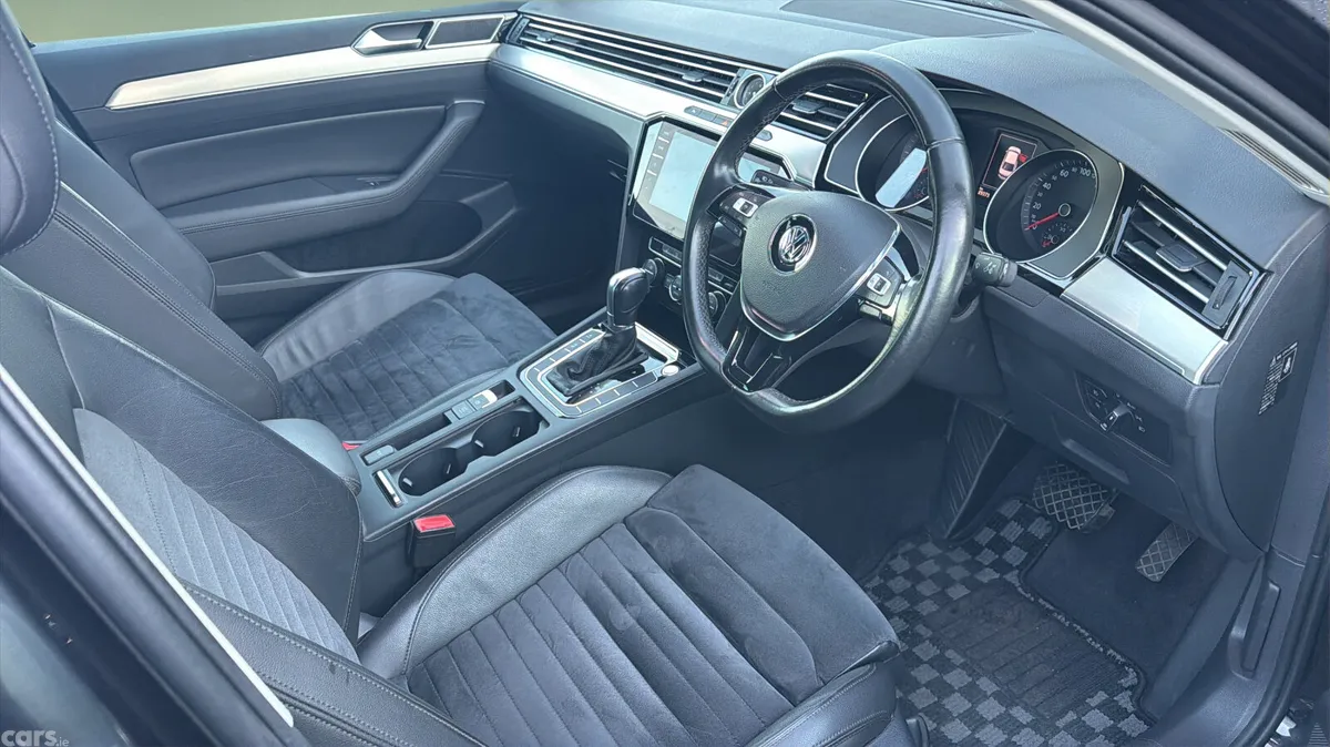 Volkswagen Passat Saloon, Diesel, 2018, Black