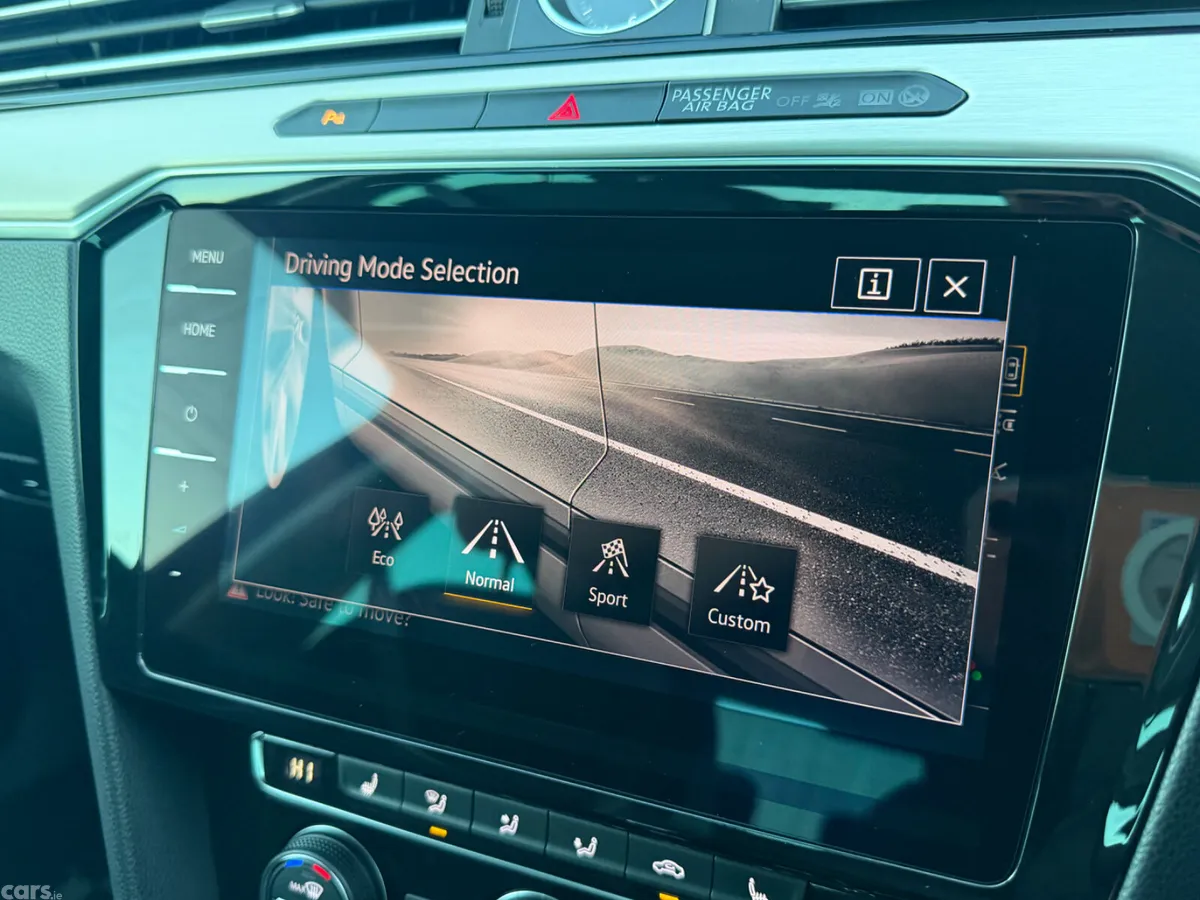Volkswagen Passat Saloon, Diesel, 2018, Black