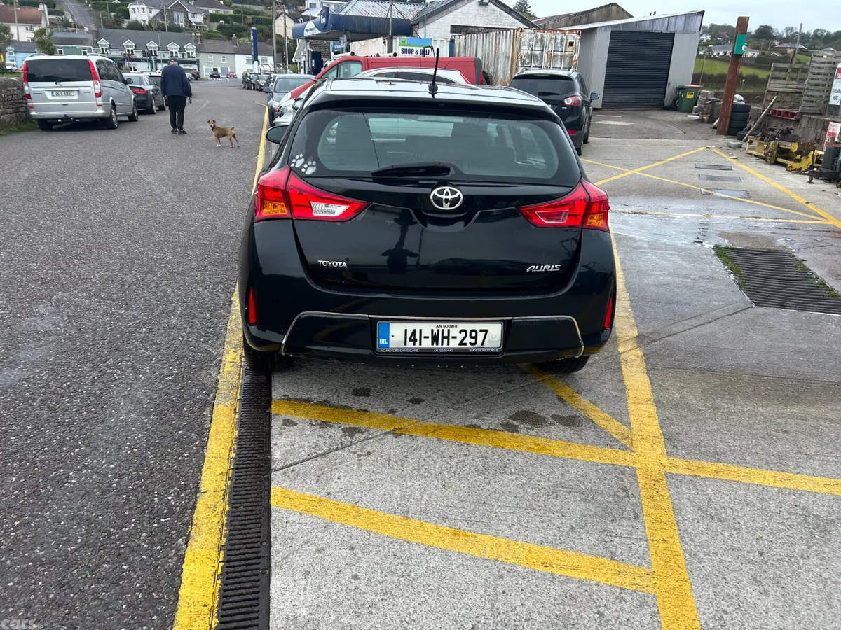 Toyota Auris Hatchback, Diesel, 2014, Black