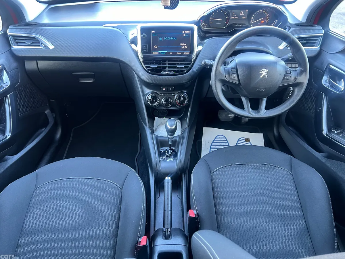 Peugeot 208 Hatchback, Petrol, 2017, Red