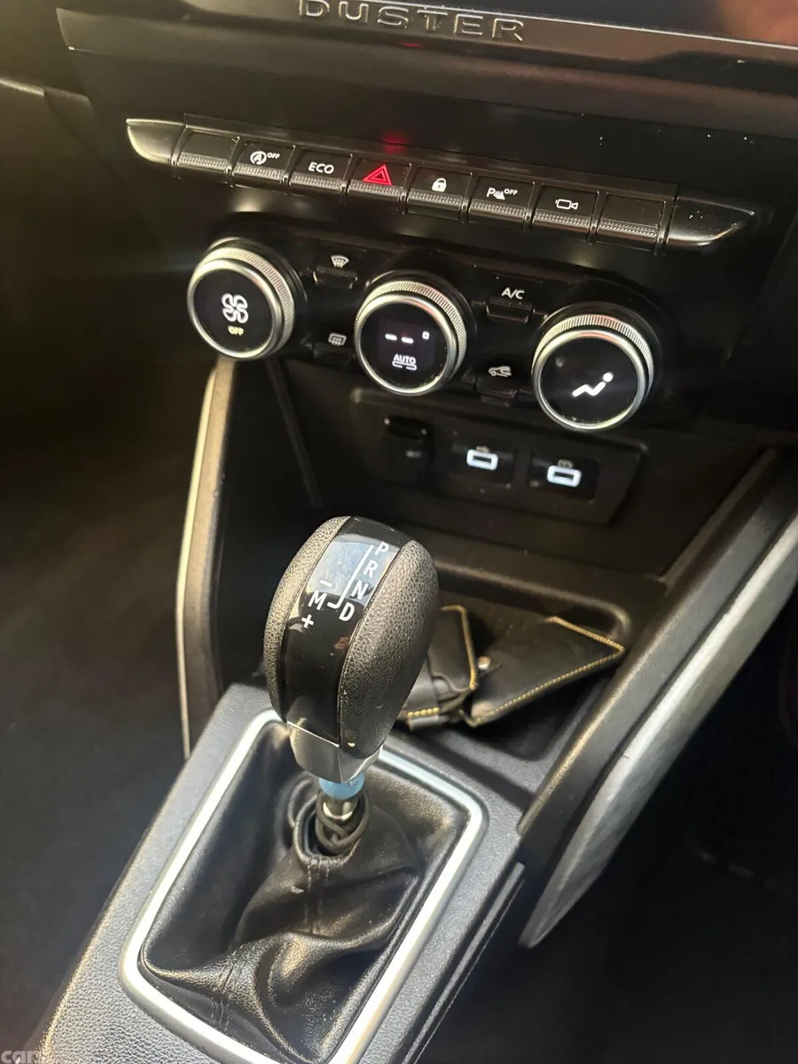 Dacia Duster SUV, Petrol, 2022, Red