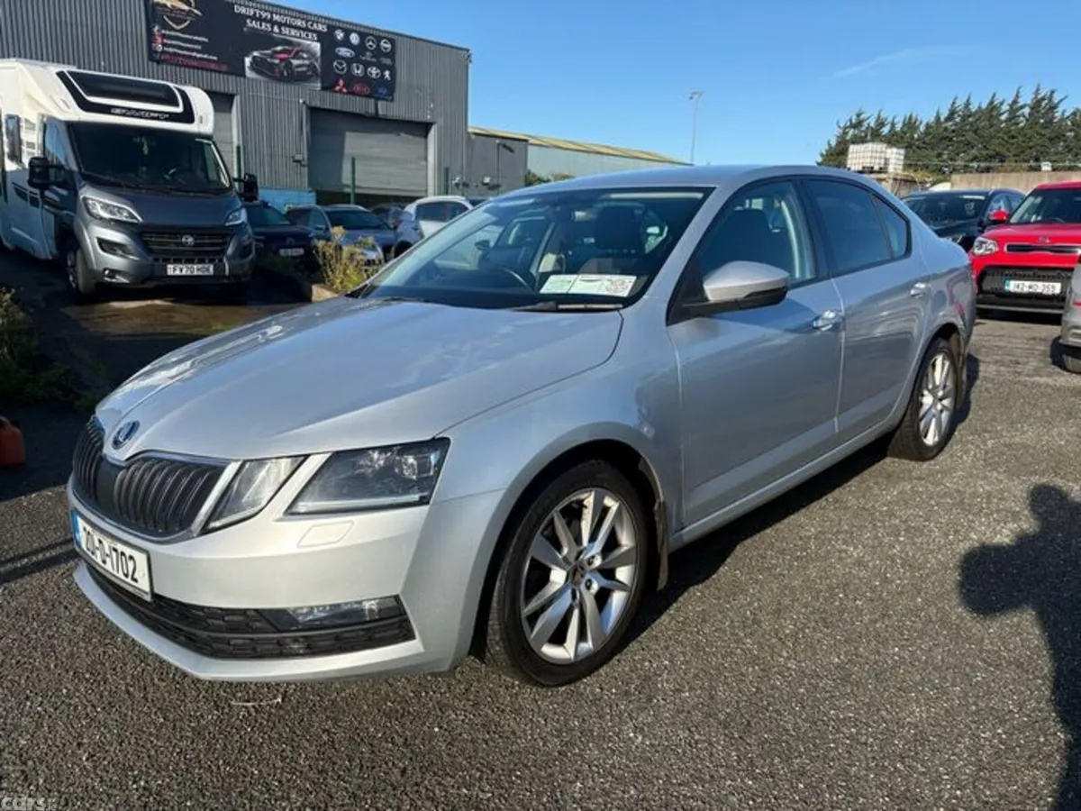 Skoda Octavia Saloon, Diesel, 2020, Grey