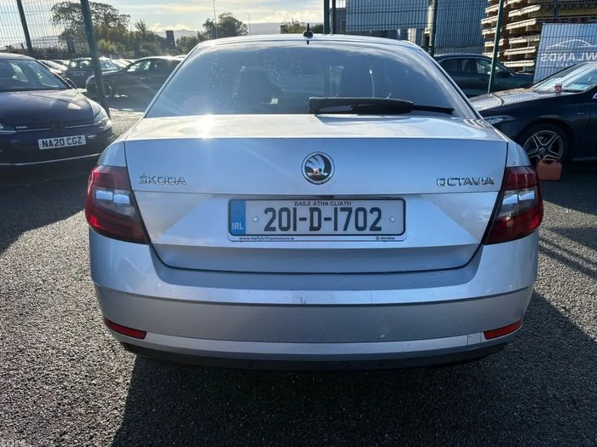 Skoda Octavia Saloon, Diesel, 2020, Grey