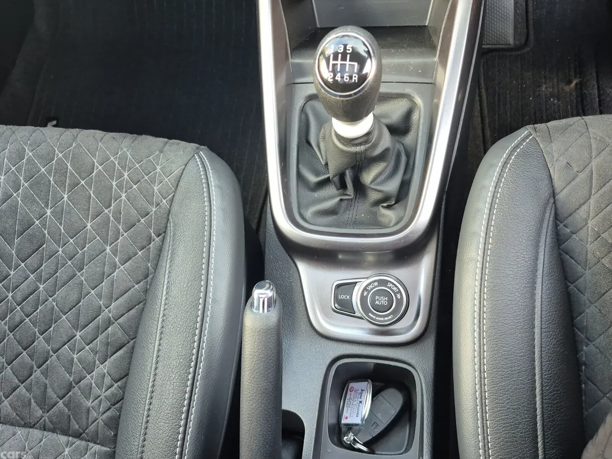 Suzuki Vitara SUV, Petrol, 2024, Red