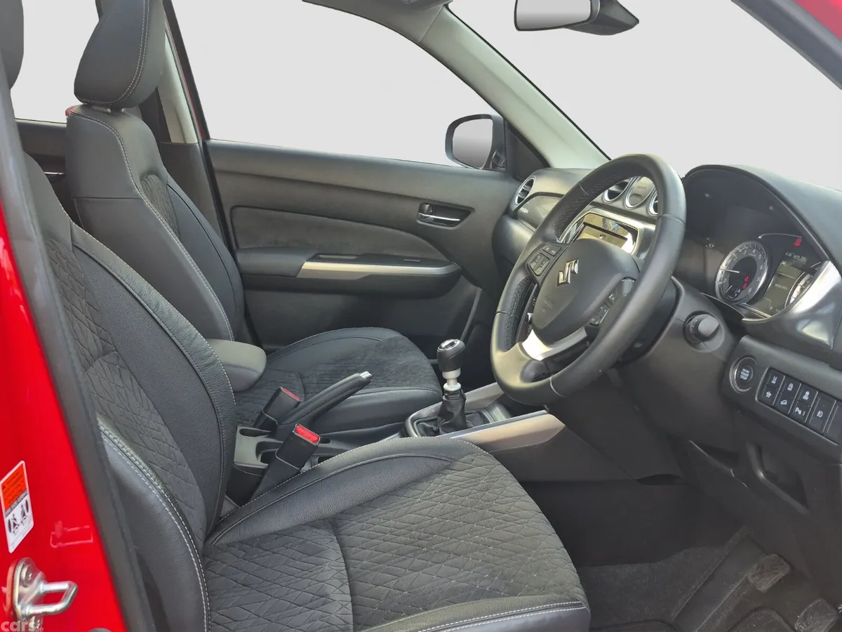 Suzuki Vitara SUV, Petrol, 2024, Red