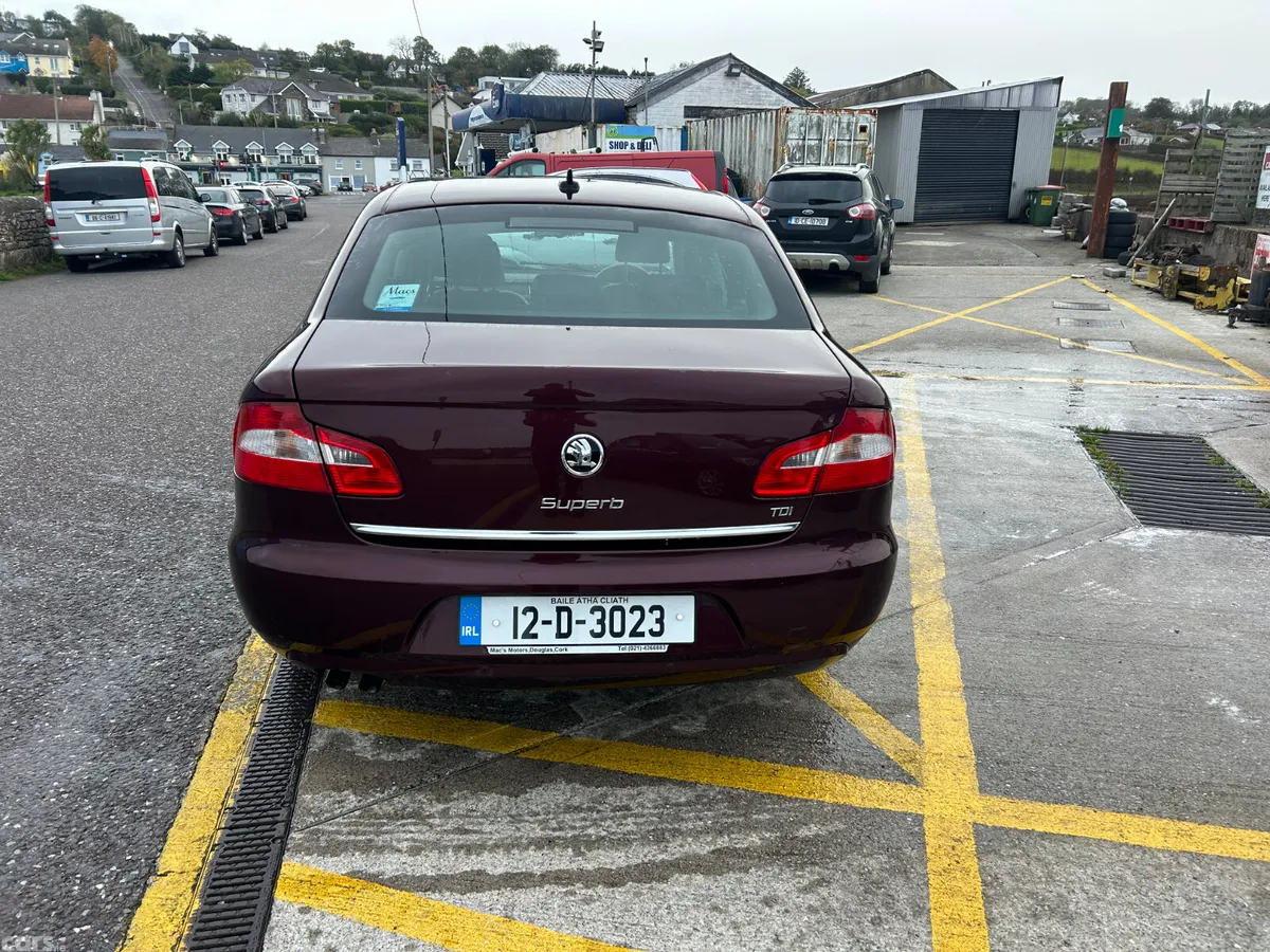 Skoda Superb Saloon, Diesel, 2012, Red