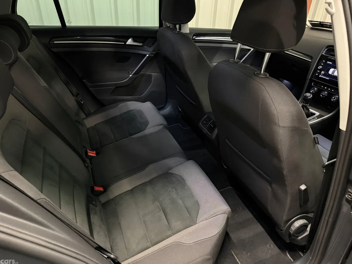 Volkswagen Golf Hatchback, Diesel, 2018, Grey