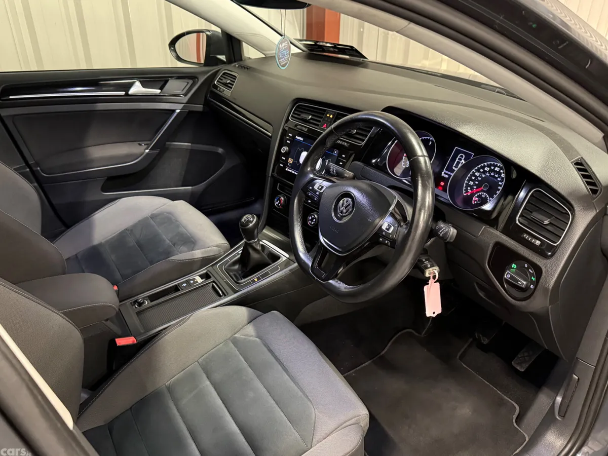 Volkswagen Golf Hatchback, Diesel, 2018, Grey