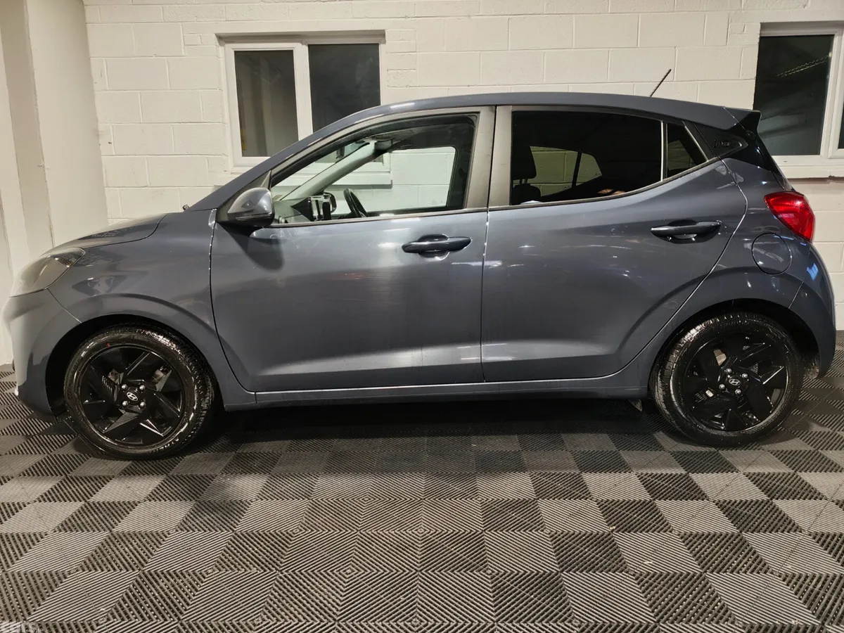 Hyundai i10 Hatchback, Petrol, 2023, Grey