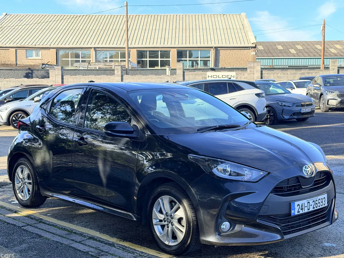 Toyota Yaris Hatchback, Petrol Hybrid, 2024, Black